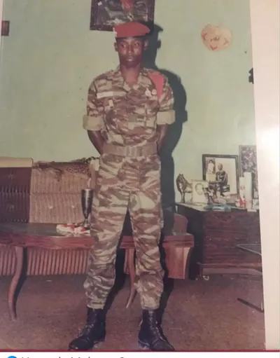 Accusée de préparer un coup d’État, l’adjudant-chef Yves Junior Konzi, sous-officier des FACA, est détenu depuis plusieurs jours à l’OCRB. Plongé au cœur d’une affaire incroyable et spectaculaire qui confirme la paranoïa du régime de Bangui