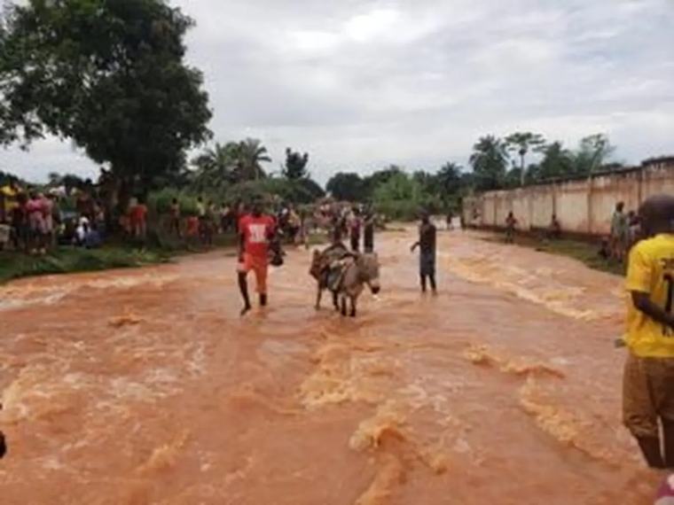 Inondations en Centrafrique : Le peuple toujours dans la boue, les autorités brillent dans la propagande pathétique et les fausses promesses